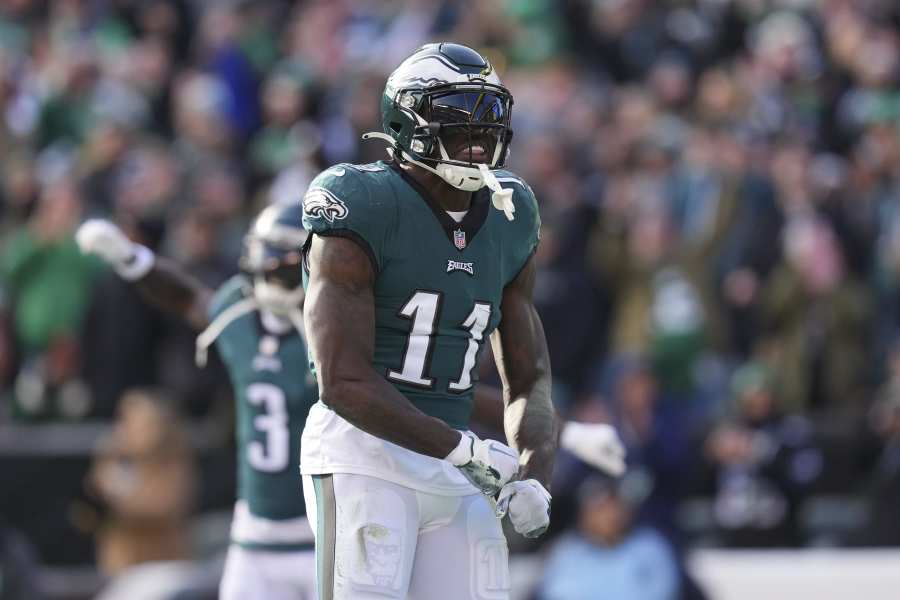 Eagles' A.J. Brown throws shade at Titans wide receivers in three-word  deleted tweet