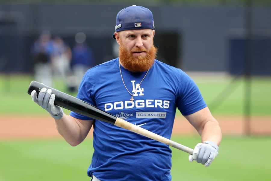 Dodgers' Justin Turner Wins Roberto Clemente Award – NBC Los Angeles