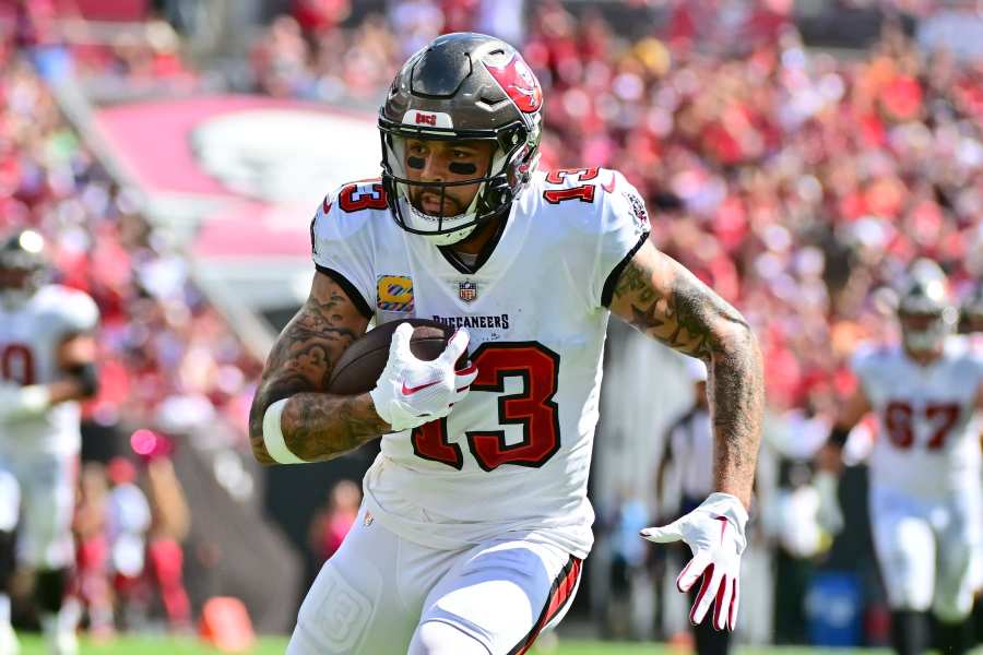 NFL says refs weren't seeking autograph from Mike Evans in postgame video;  exchange reportedly was about golf