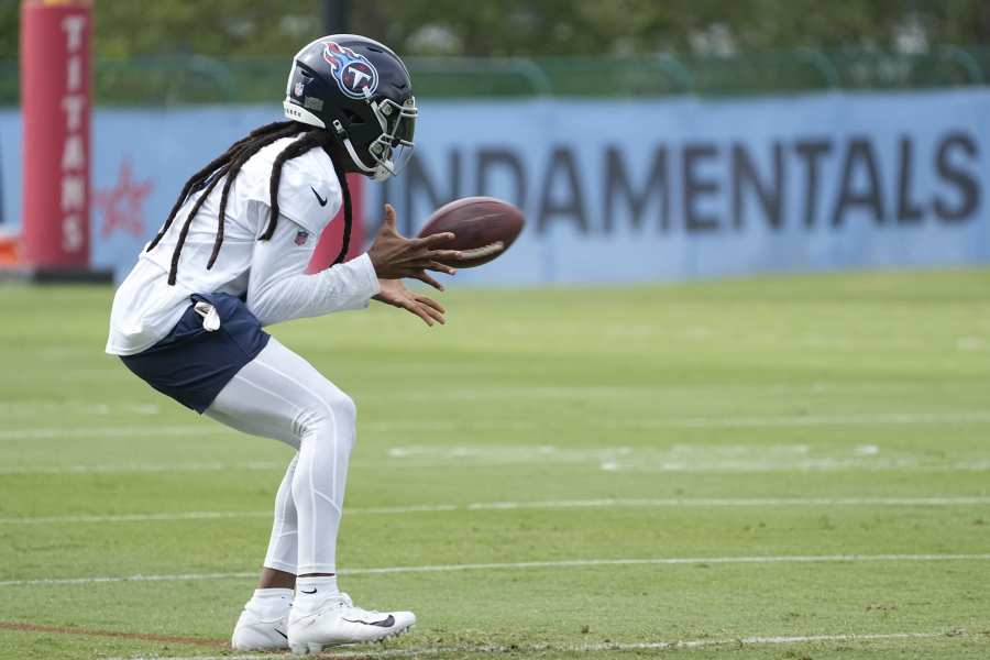 Titans' DeAndre Hopkins on Viral Catch Video: 'I Was Told He Doesn't  Practice', News, Scores, Highlights, Stats, and Rumors