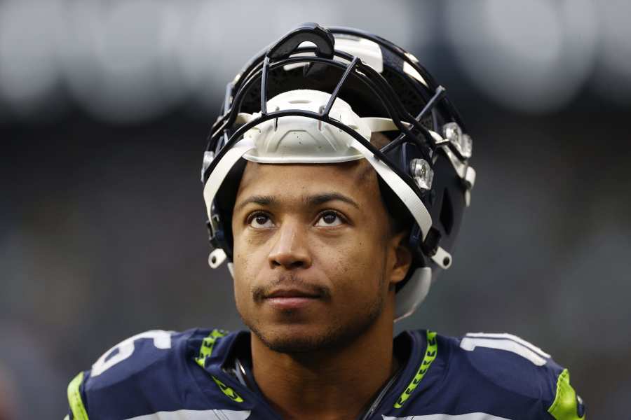 Lockett breaks bone in hand as Seahawks battered by Niners - The Columbian