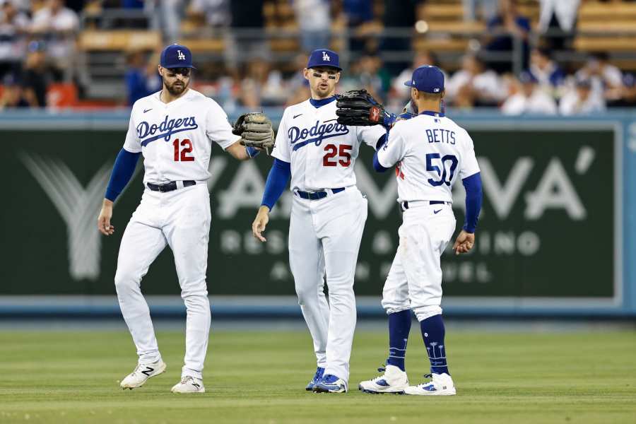 487 Justin Turner Photo Day Photos & High Res Pictures - Getty Images