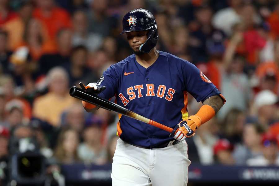 Martín Maldonado has 3 RBIs in World Series Game 5