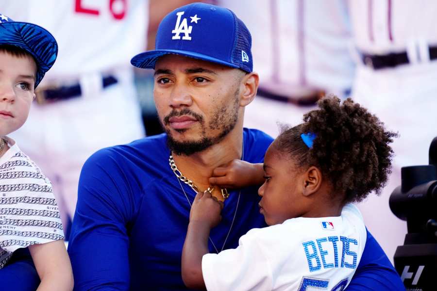 Betts joins Rodríguez and Guerrero in Home Run Derby