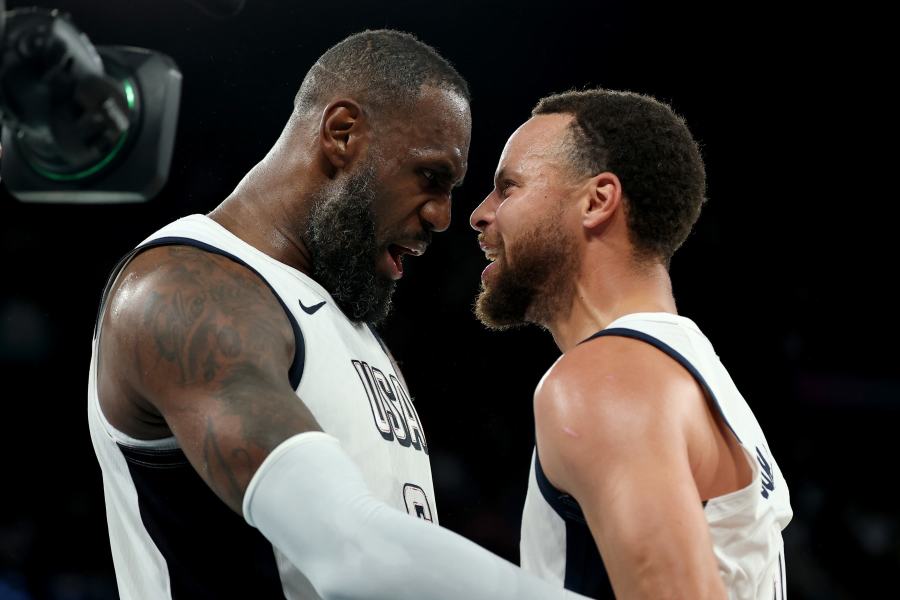 LeBron James, Steph Curry Celebrate Team USA's Olympics Win vs. Serbia in  Viral Photo | News, Scores, Highlights, Stats, and Rumors | Bleacher Report