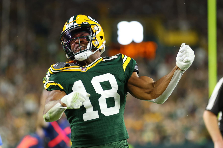 Packers wide receiver Randall Cobb in tears as he leaves game vs