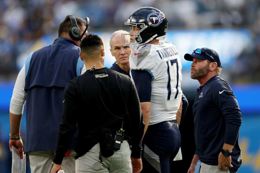 REPORT: Titans 'Exploring' Trading Up To No. 3 With Cardinals In