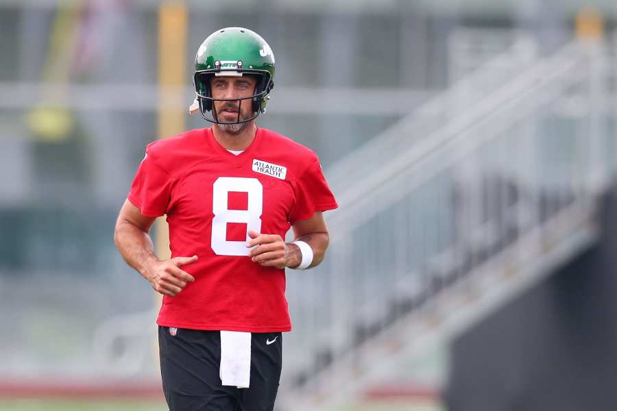 New York Jets and Aaron Rodgers reach an agreement to extend his new  contract