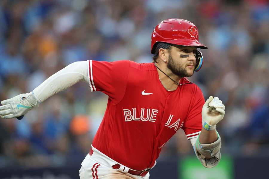 Blue Jays' Bo Bichette having MRI on right knee, won't play vs. Rays