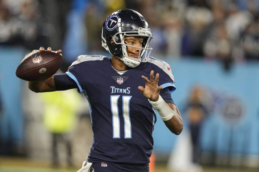 Tennessee Titans' Joshua Dobbs throws first career TD in tight Dallas  Cowboys game