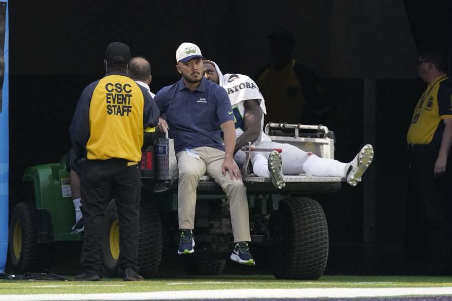 Seahawks' Metcalf has injured patellar tendon, won't need surgery