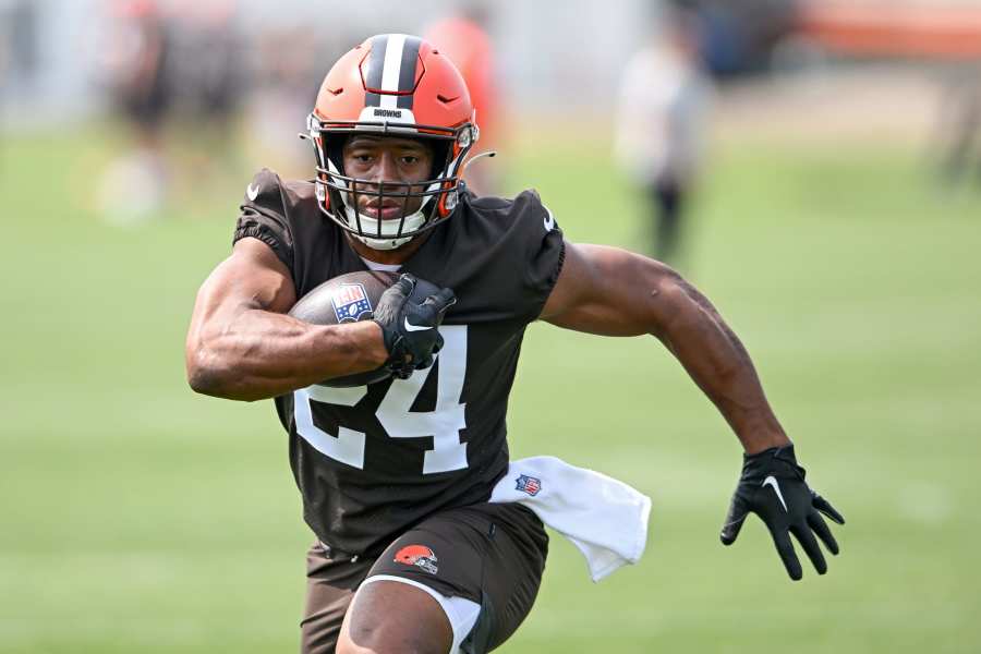 Fantasy Football Rankings: Nick Chubb Stands Steady in PPR Top 10 -  Bleacher Nation