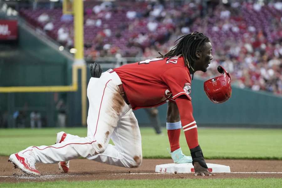 De La Cruz and Maile help the Reds rout the Pirates 9-2 for just