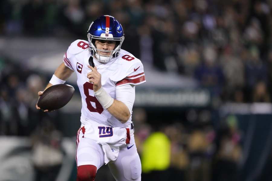 Daniel Jones, Giants Agree on 4-Year, $160M Contract Ahead of Tag Deadline, News, Scores, Highlights, Stats, and Rumors