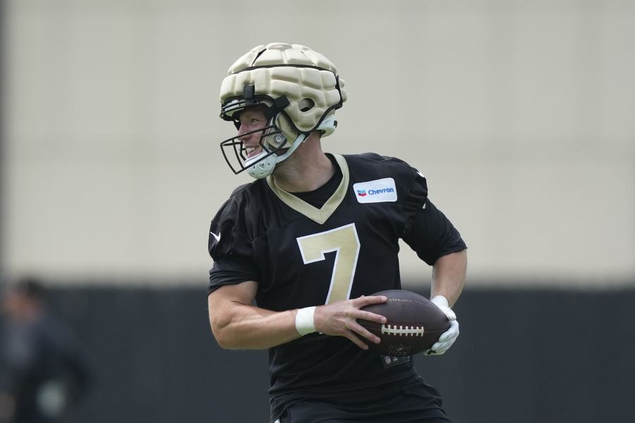 Saints' Blake Grupe mistaken for fan by security in preseason opener