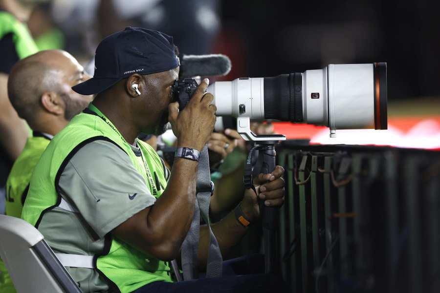 Ken Griffey Jr.'s NFL Photography From Cardinals vs. Cowboys Is Positively  Epic - Sports Illustrated