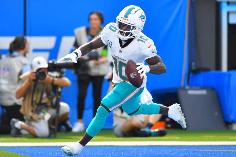 Hill Trade Improves Miami Dolphins' Odds of Winning Super Bowl 57