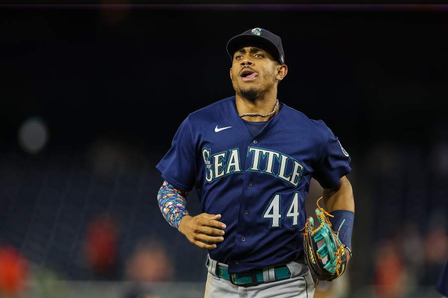 Seattle Mariners' Julio Rodriguez suffers left wrist fracture