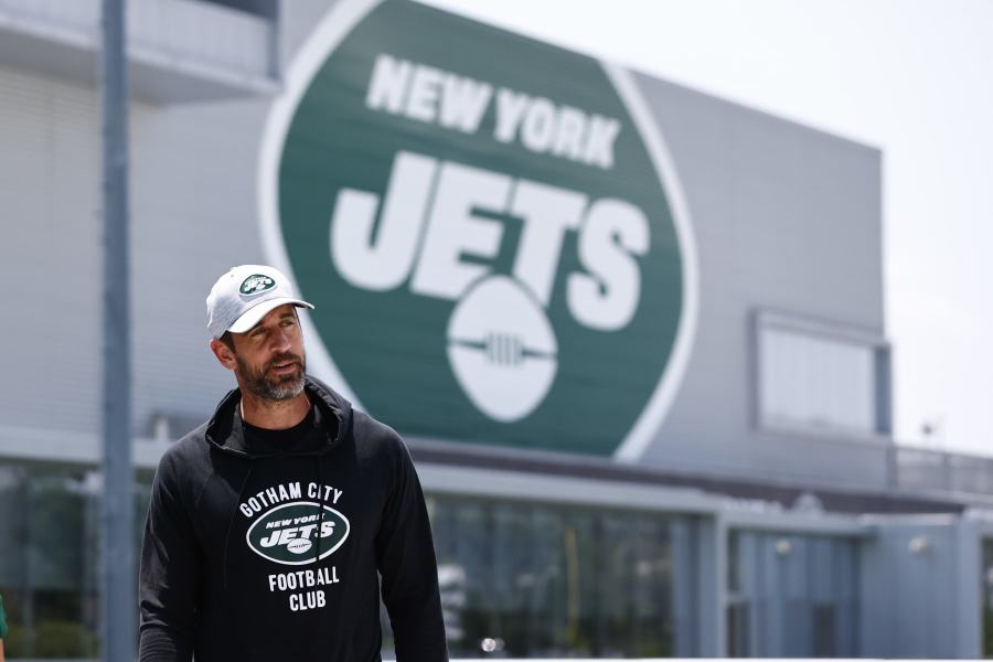 This Jets fan's immaculate man cave is ready for a playoff push in 2023