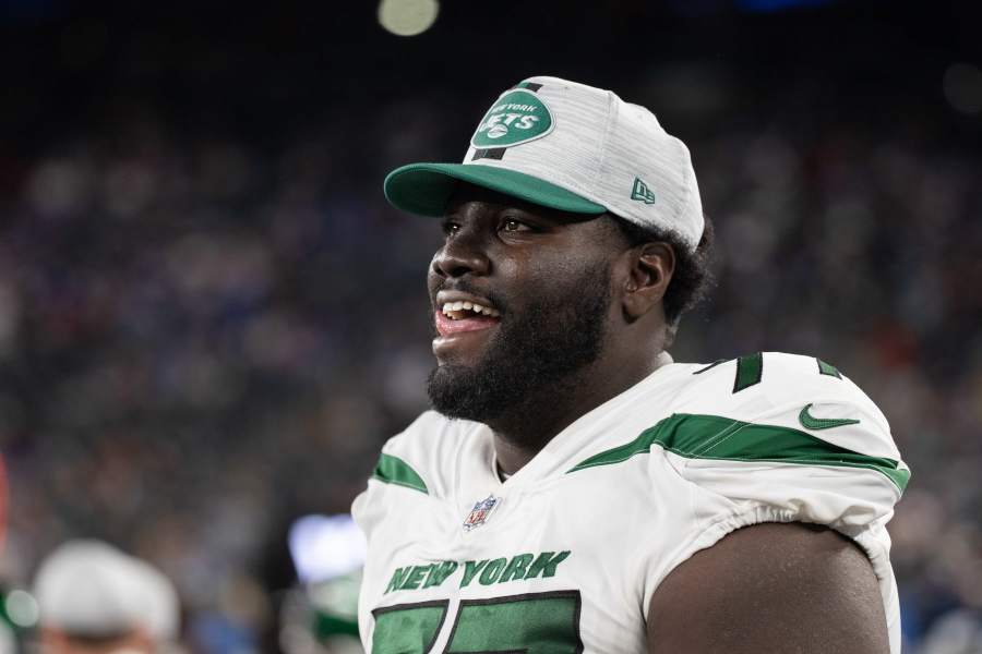 NEW weight revealed for Jets OL Mekhi Becton 