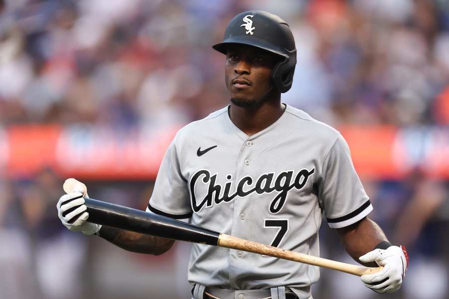 Tim Anderson makes first start at second base for White Sox