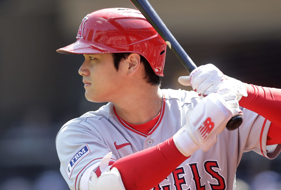 Giants pitcher Alex Cobb predicts Shohei Ohtani is 'coming to San