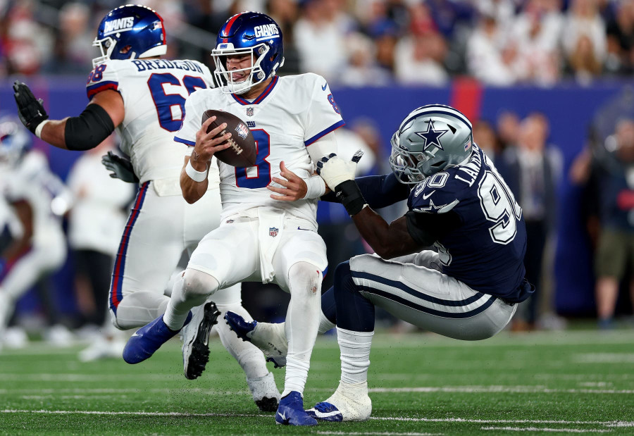 Dreadful Giants offensive line leaves Daniel Jones out to dry