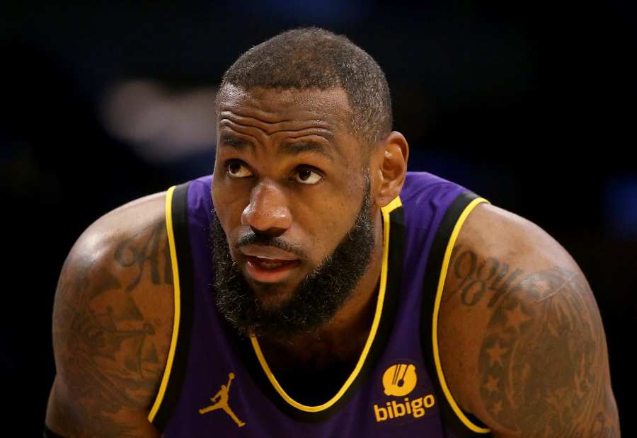 LeBron James preaches patience amid Lakers disappointing start: 'We don't  have our group yet