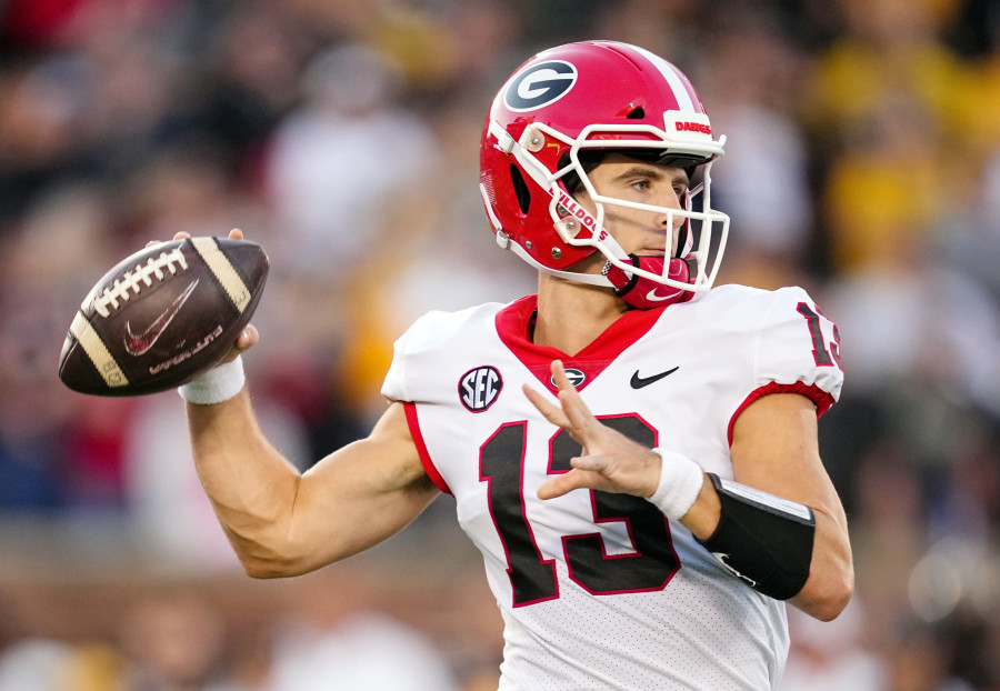 No. 1 Georgia Bulldogs have to come from behind to beat Missouri