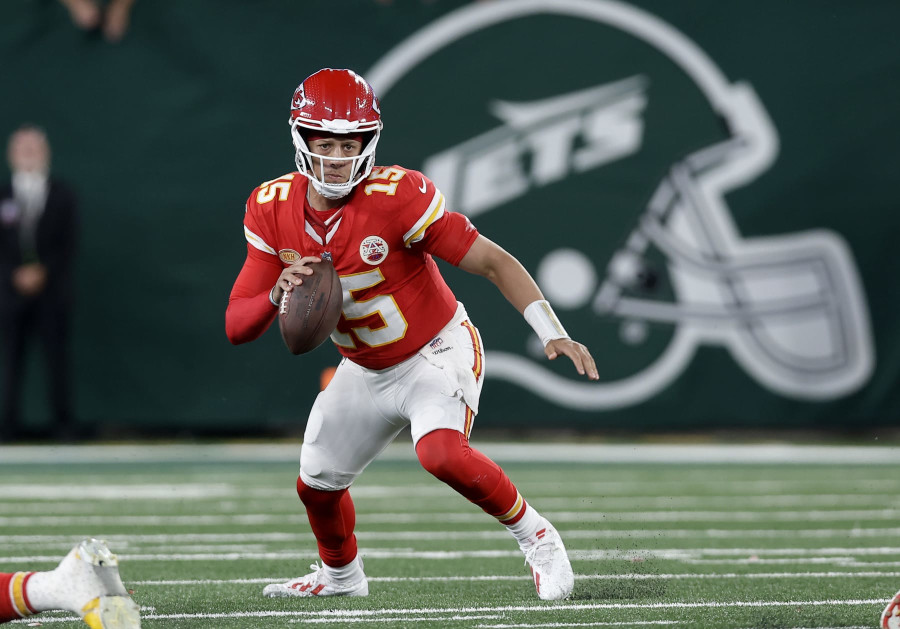 Bleacher Report on X: Patrick Mahomes wins Super Bowl LIV MVP