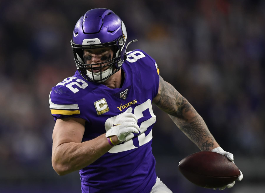 Former #Vikings TE Kyle Rudolph is retiring from the NFL after 12 seasons,  per @jordanschultz. Rudolph will sign a one-day deal to…