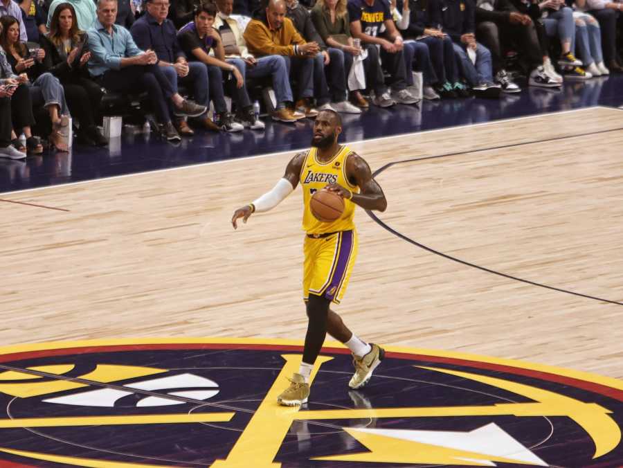 LeBron James Rumors: Lakers Plan to Sign Star to Contract at 'Any Term That  He Wants' | News, Scores, Highlights, Stats, and Rumors | Bleacher Report