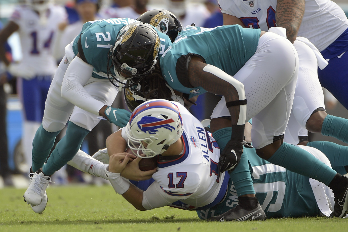 Buffalo Bills: Most sacks in one game in franchise history