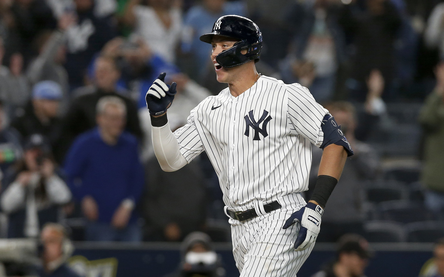 Aaron Judge Responds to Fan Upset About Possible Yankees Departure amid  Contract Buzz, News, Scores, Highlights, Stats, and Rumors