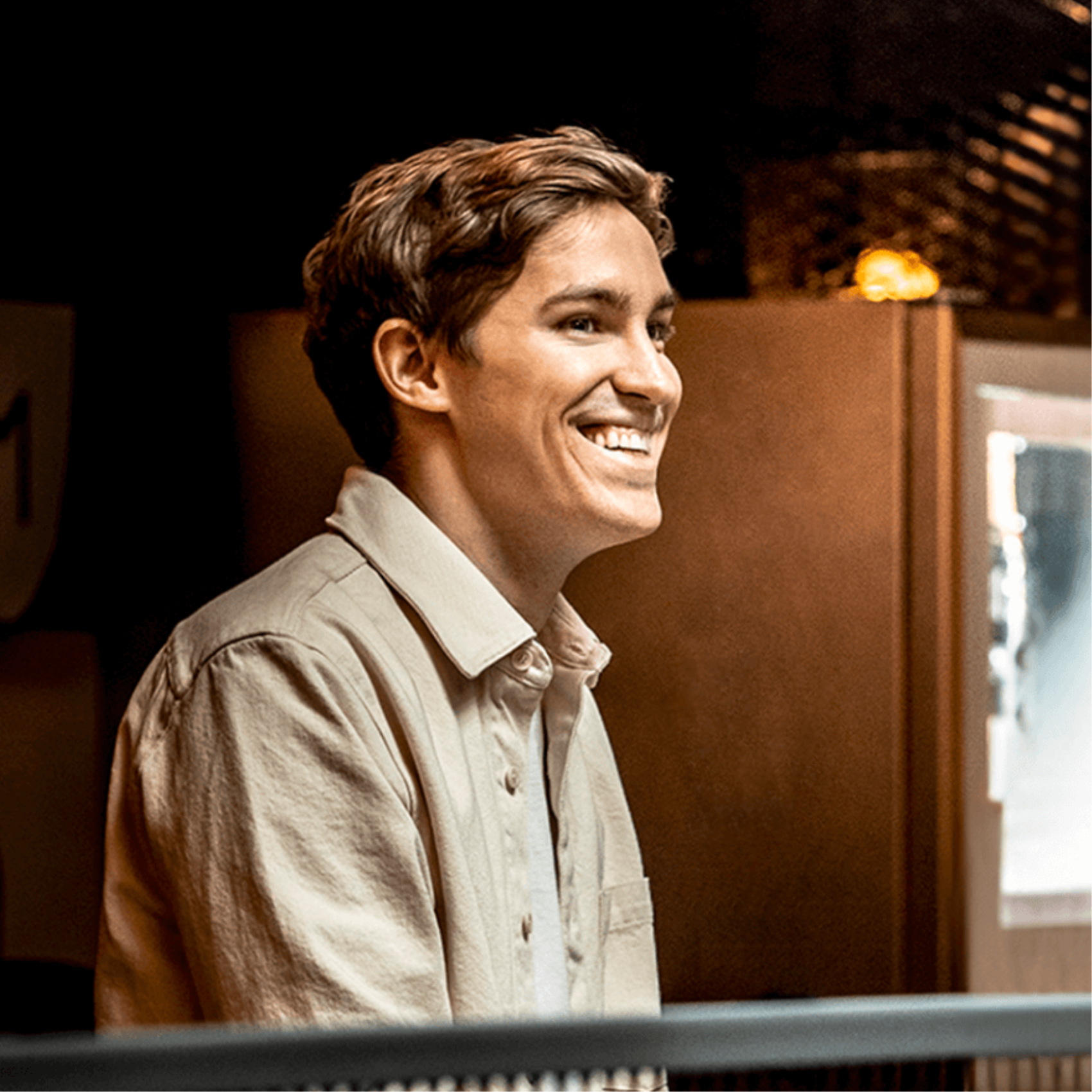 Mati Staniszewski to współtwórca ElevenLabs – jednej z najbardziej dynamicznie rozwijających się firm AI w obszarze technologii głosowych.