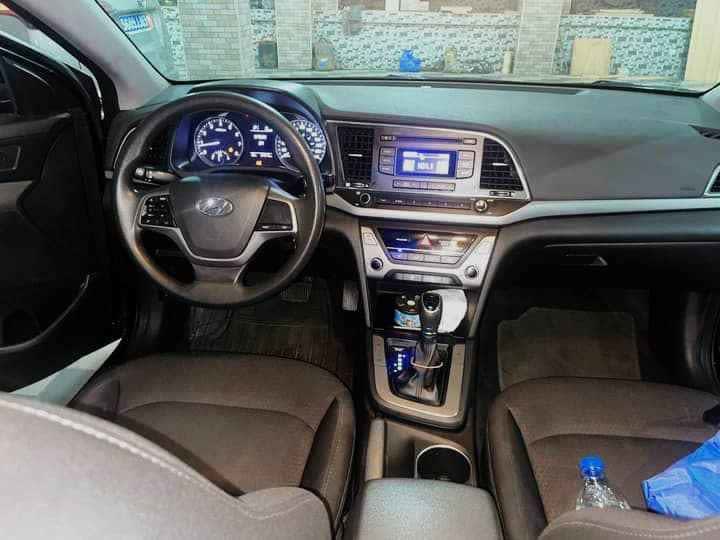 Hyundai Elentra 2017 - Occasion Togo