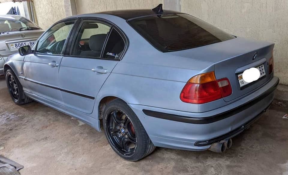 BMW Série 3 E46 année 2000 - Lomé