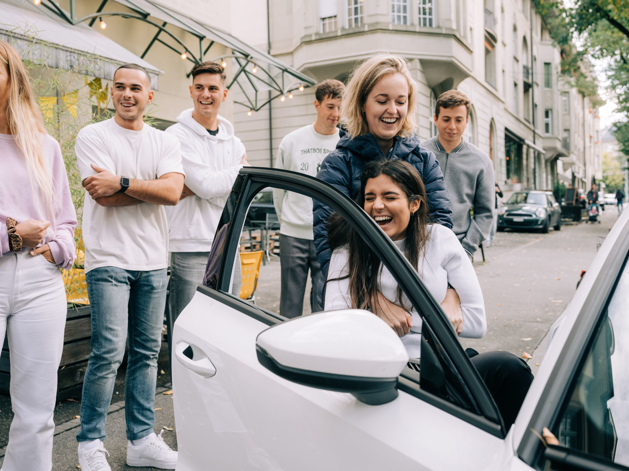 Nothelfer für Autoprüfung