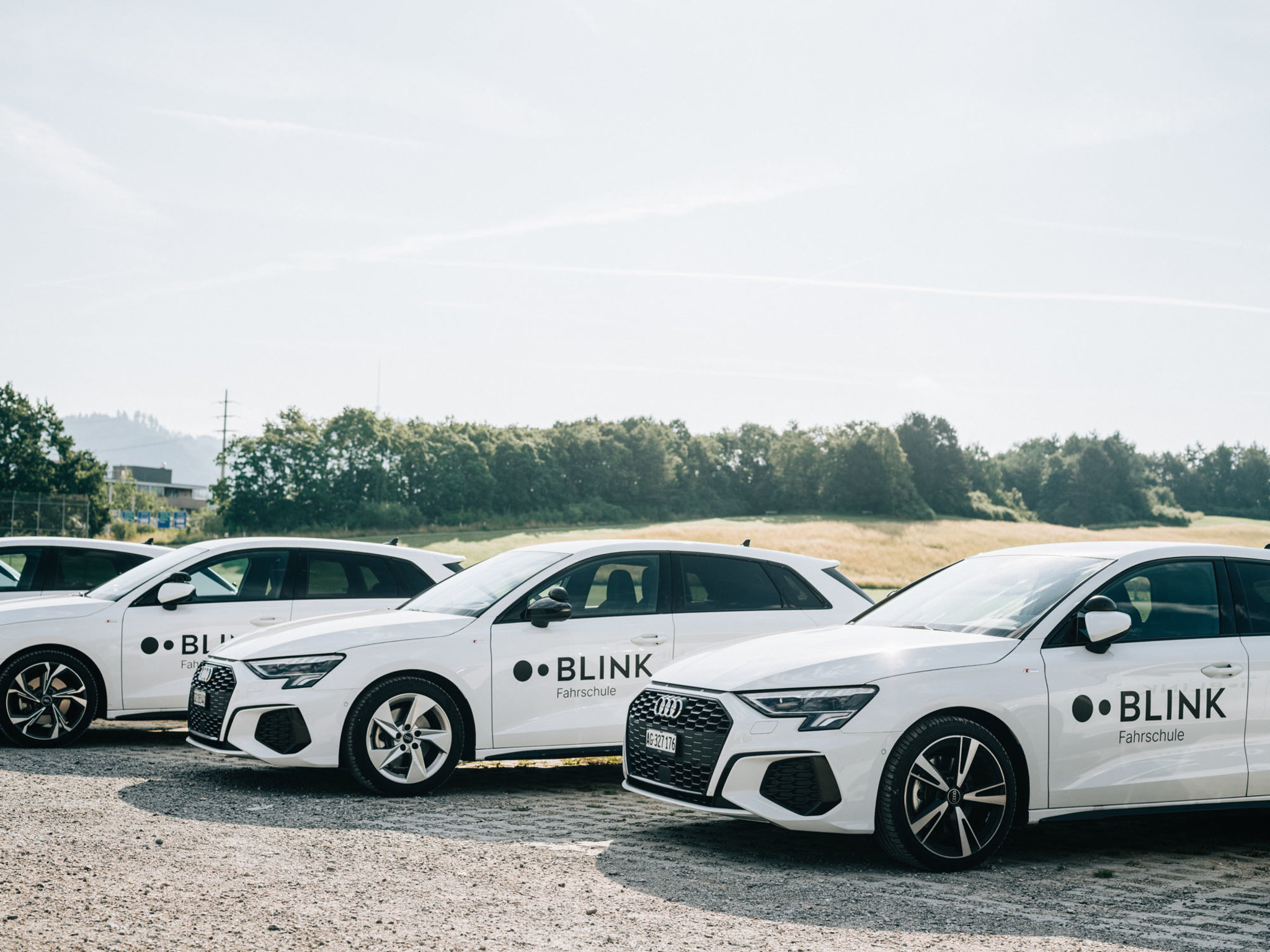 BLINK Fahrschulauto – Modernes Fahrzeug mit BLINK-Branding