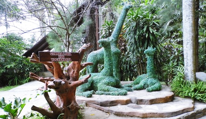 Tempat wisata kebun bianatag Gembira Loka Jogja Tempat wisata kebun bianatag Gembira Loka Jogja