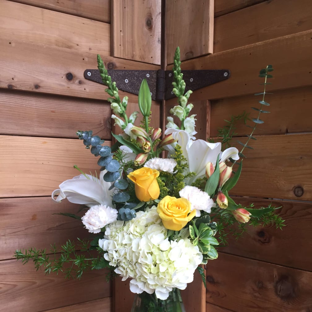 La Plata Florist Flower Delivery by Gateway Florist