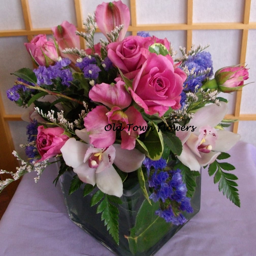 Belfair Florist Flower Delivery by Maddy's Old Town Flowers