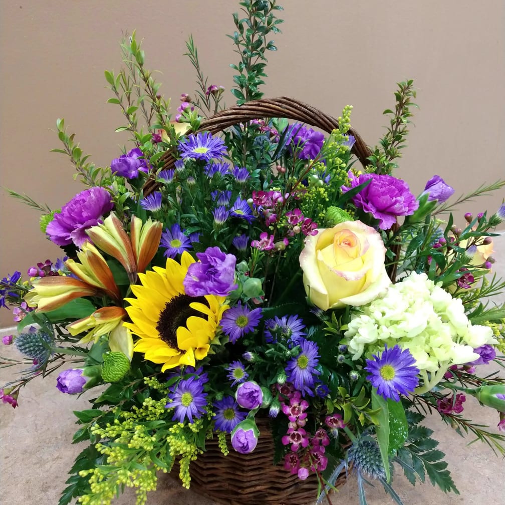 Larned Florist Flower Delivery by Country Seasons Flower Shoppe LLC