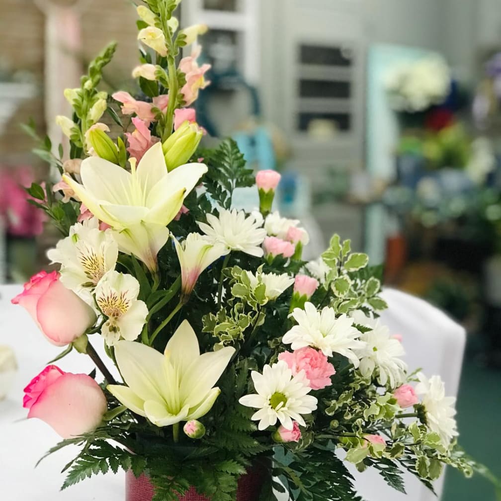 Shawnee Florist Flower Delivery by Graves Floral