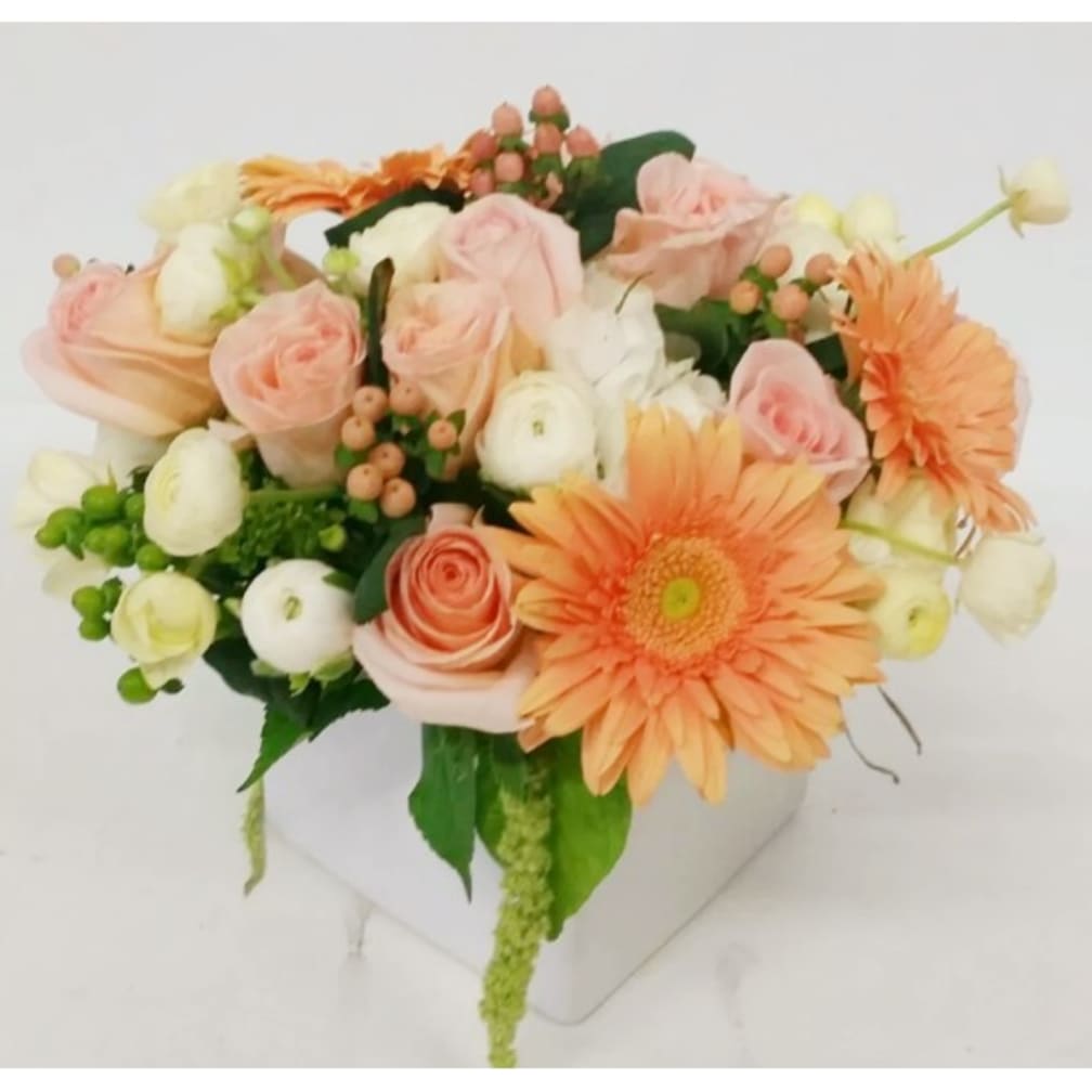 La Habra Florist Flower Delivery by Louis Gardens Florist