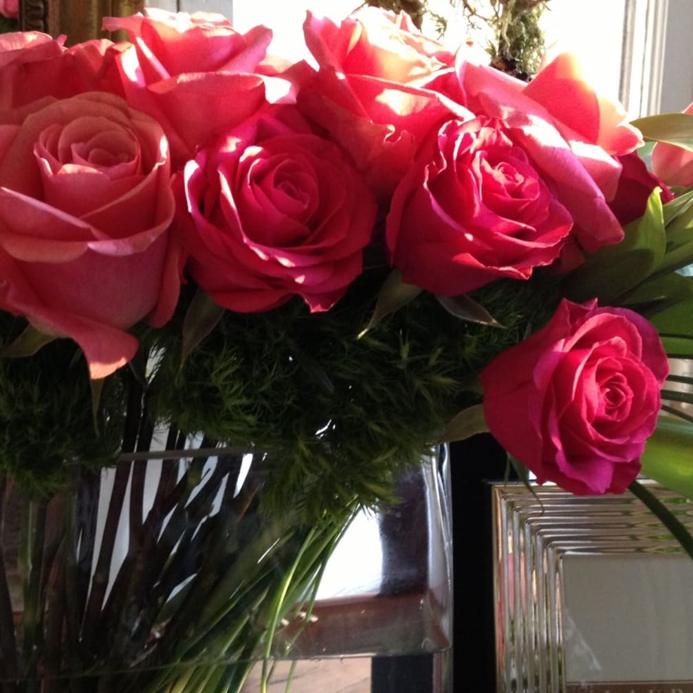 Beverly Hills Florist Flower Delivery by T'sul Custom Floral Design