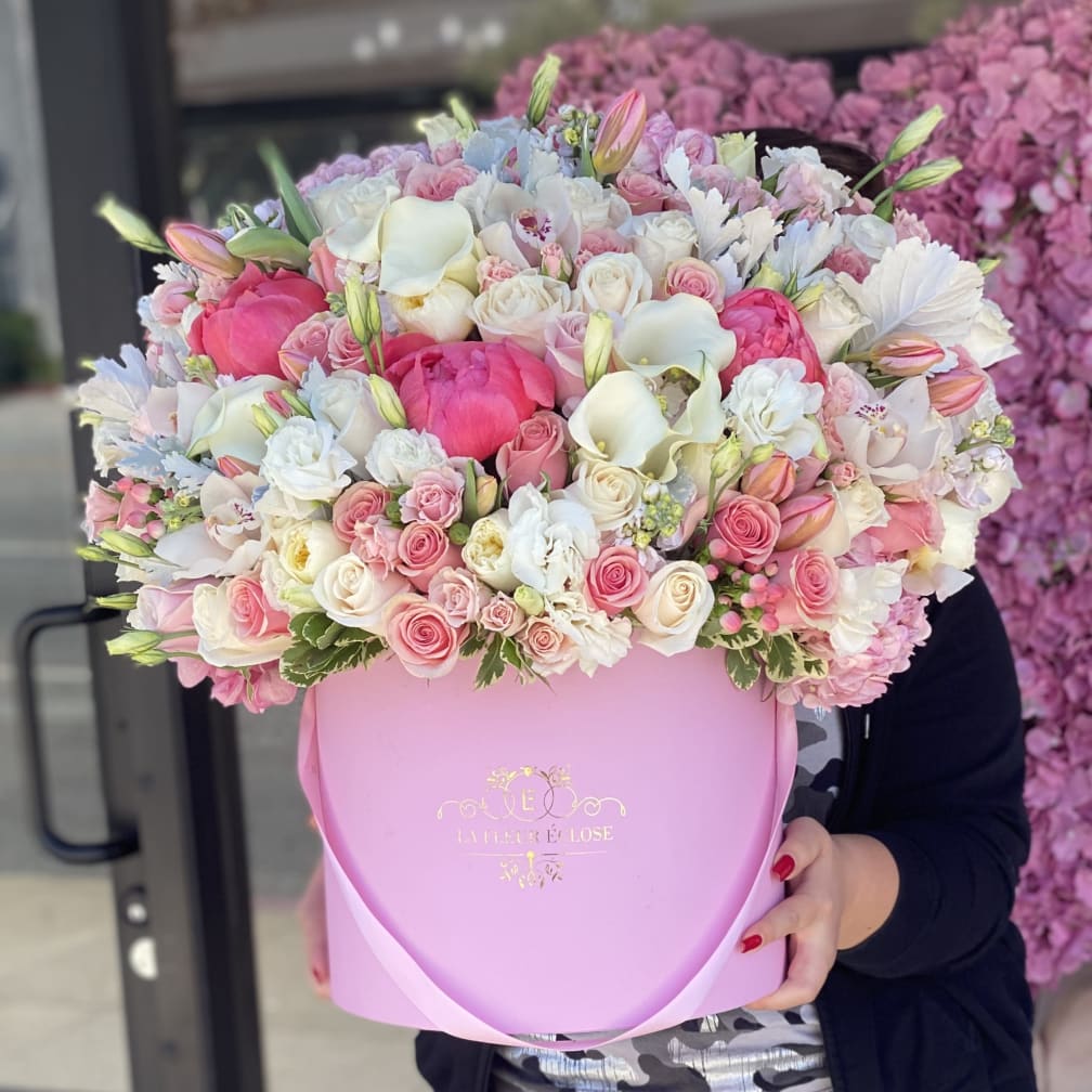 Encino Florist Flower Delivery by La Fleur Eclose