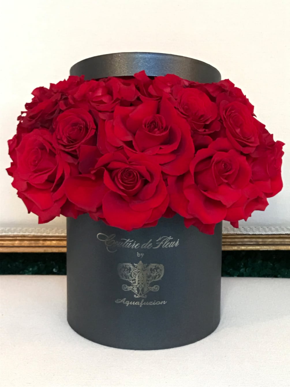 Couture De Fleur Hat Box Roses Are Red Med