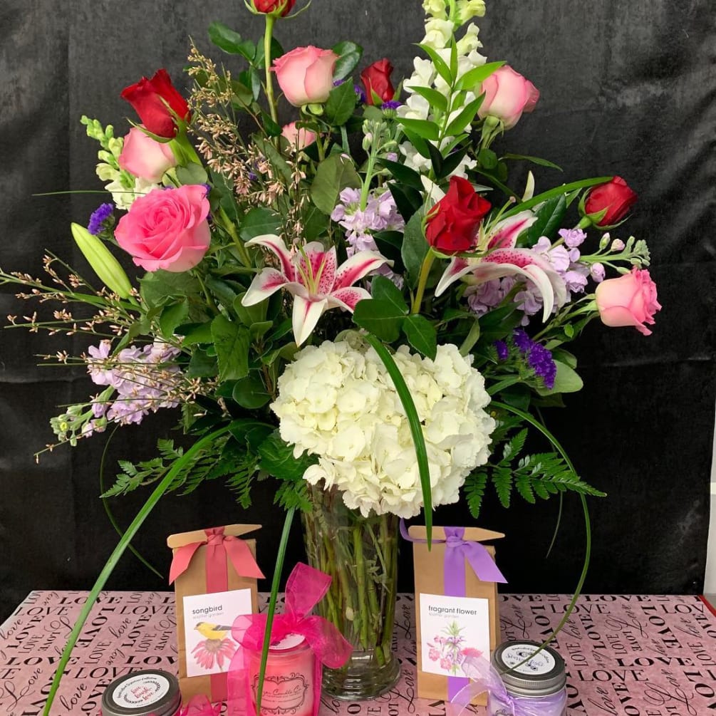 Queen Bee Arrangement