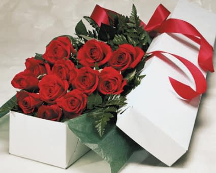 Dozen Roses Presented In A Gift Box By Finleyville Flower Shop